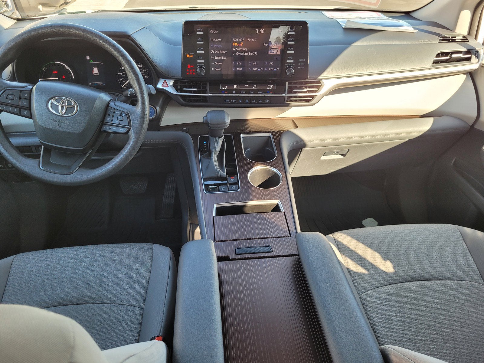 2024 Toyota Sienna LE 8 Passenger