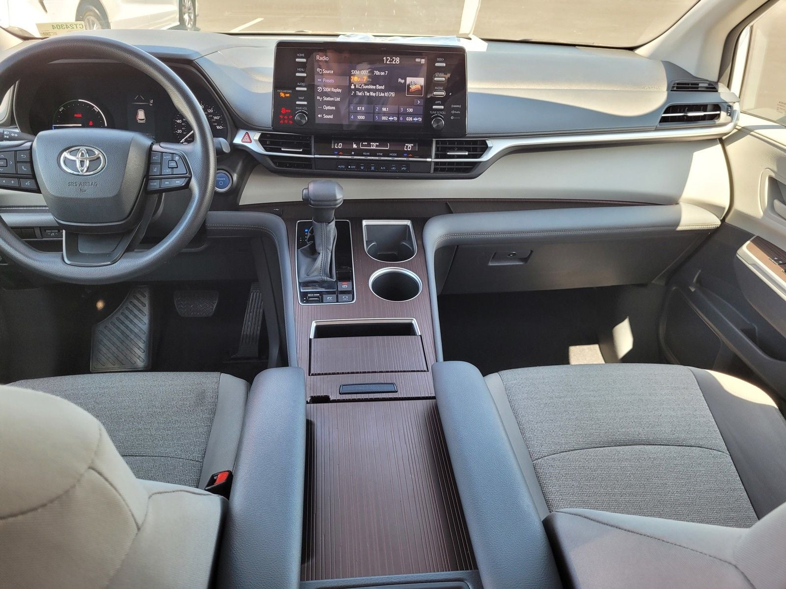 2024 Toyota Sienna LE 8 Passenger