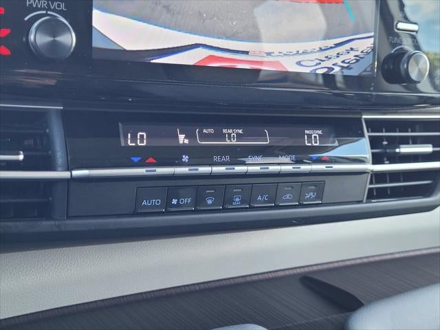 2024 Toyota Sienna LE 8 Passenger