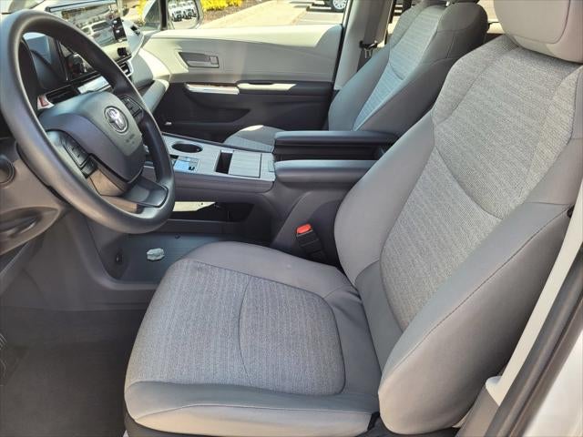 2024 Toyota Sienna LE 8 Passenger
