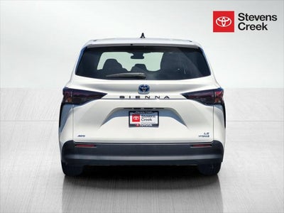 2024 Toyota Sienna LE 8 Passenger