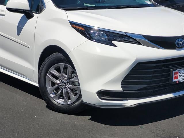 2024 Toyota Sienna LE 8 Passenger