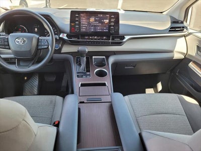 2024 Toyota Sienna LE 8 Passenger
