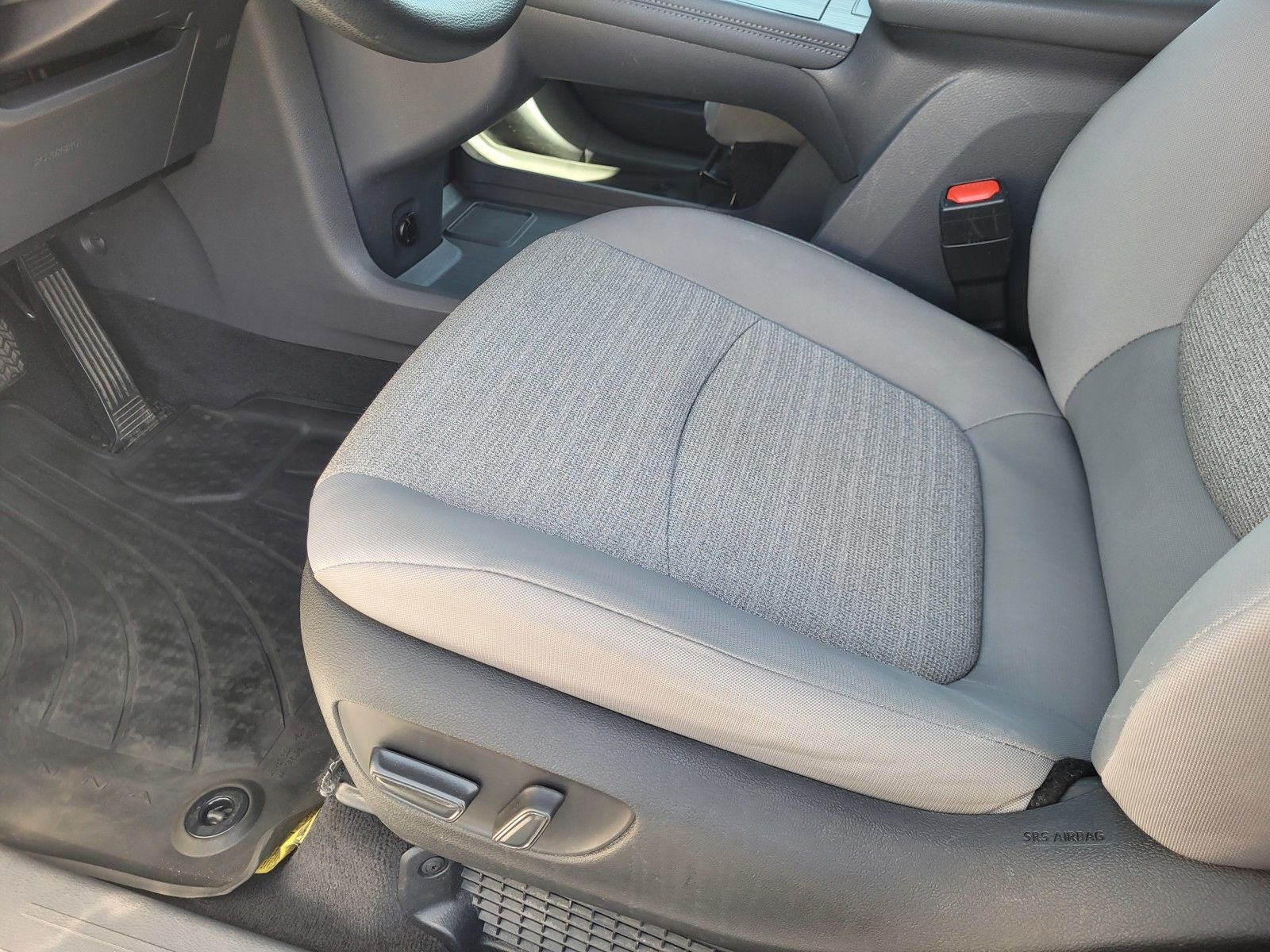 2024 Toyota Sienna LE 8 Passenger