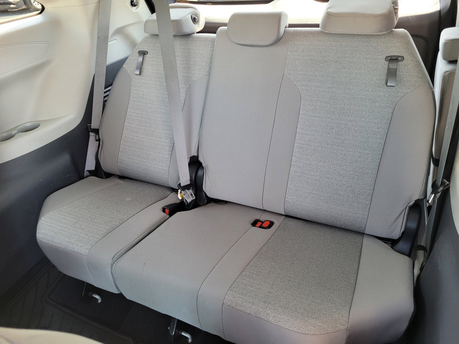 2024 Toyota Sienna LE 8 Passenger