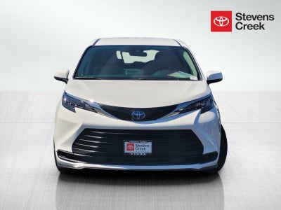 2024 Toyota Sienna LE 8 Passenger