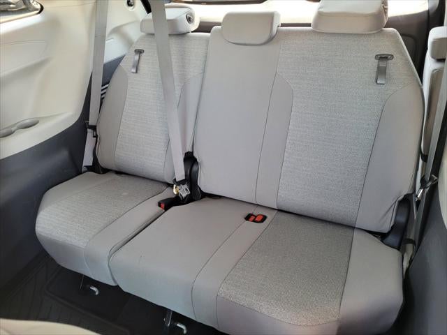 2024 Toyota Sienna LE 8 Passenger