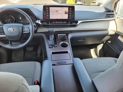 2024 Toyota Sienna LE 8 Passenger