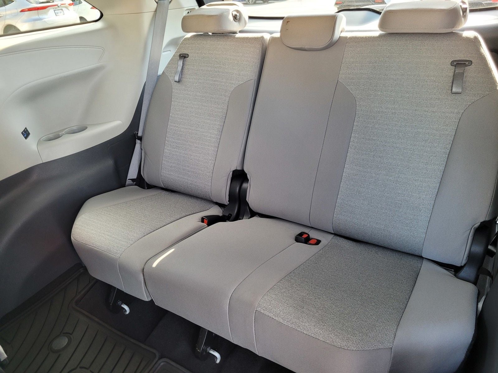 2024 Toyota Sienna LE 8 Passenger