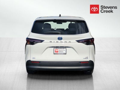 2024 Toyota Sienna LE 8 Passenger