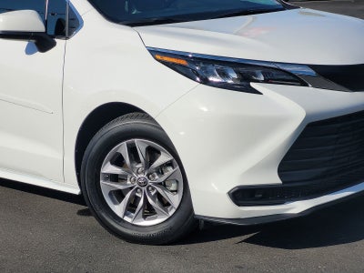 2024 Toyota Sienna LE 8 Passenger