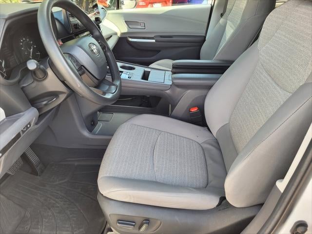 2024 Toyota Sienna LE 8 Passenger