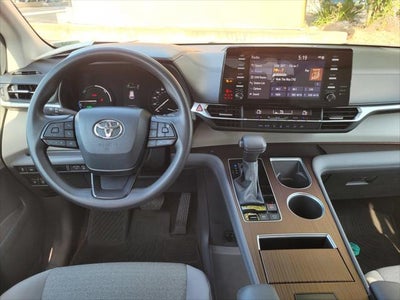 2024 Toyota Sienna LE 8 Passenger