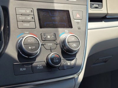 2018 Toyota Sienna LE 8 Passenger