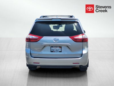 2018 Toyota Sienna LE 8 Passenger