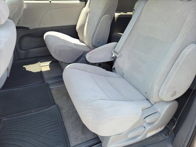 2018 Toyota Sienna LE 8 Passenger
