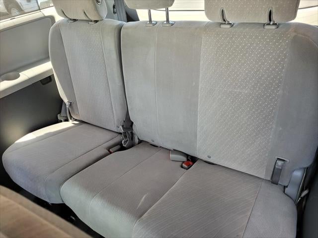 2018 Toyota Sienna LE 8 Passenger
