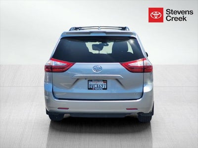 2018 Toyota Sienna LE 8 Passenger