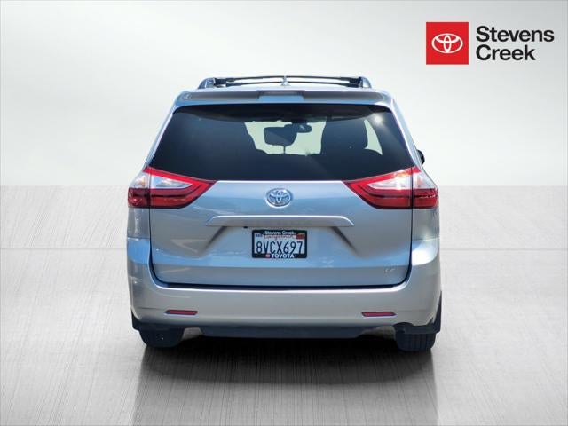2018 Toyota Sienna LE 8 Passenger