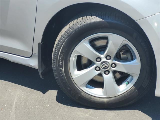2018 Toyota Sienna LE 8 Passenger