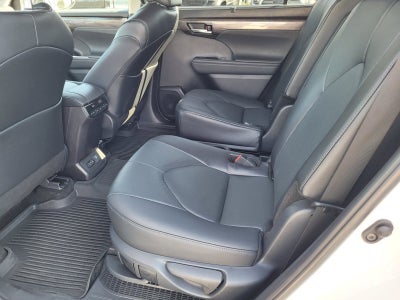 2026 Toyota Highlander Hybrid Limited