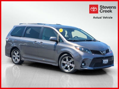 2018 Toyota Sienna SE 8 Passenger