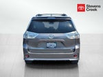 2018 Toyota Sienna SE 8 Passenger