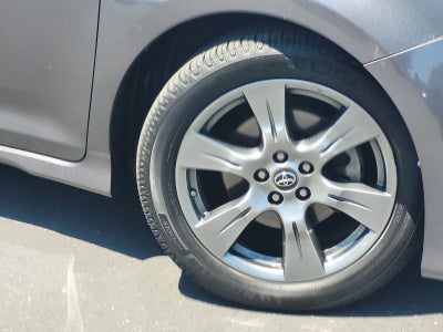 2018 Toyota Sienna SE 8 Passenger
