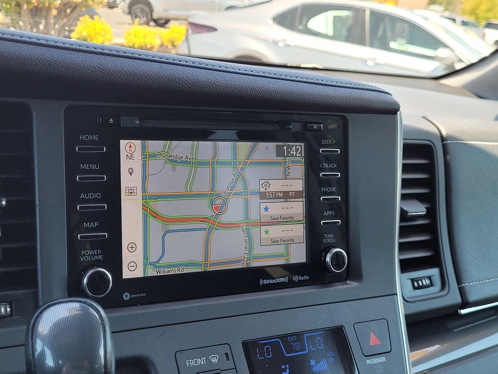 2018 Toyota Sienna SE 8 Passenger