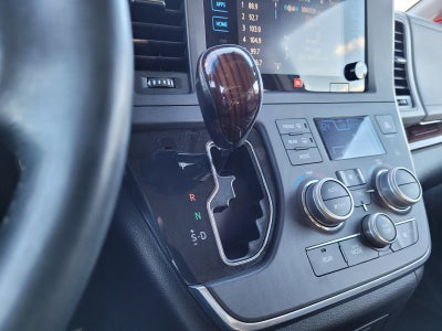 2015 Toyota Sienna Limited 8 Passenger