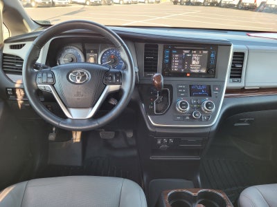 2015 Toyota Sienna Limited 8 Passenger