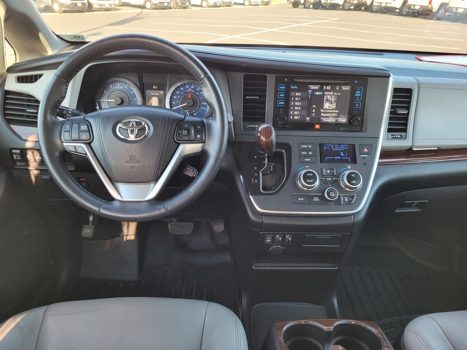 2015 Toyota Sienna Limited 8 Passenger