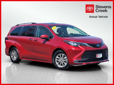 2023 Toyota Sienna XLE