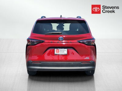 2023 Toyota Sienna XLE