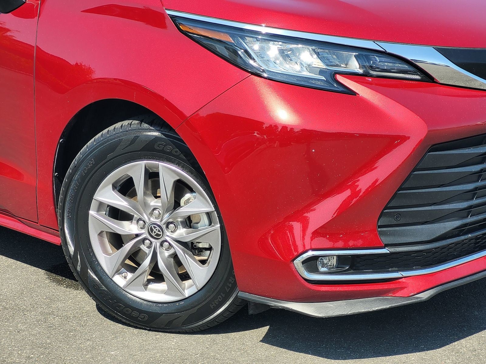 2023 Toyota Sienna XLE