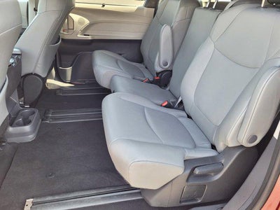 2023 Toyota Sienna XLE