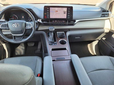 2023 Toyota Sienna XLE