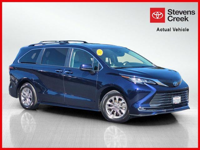 2023 Toyota Sienna XLE