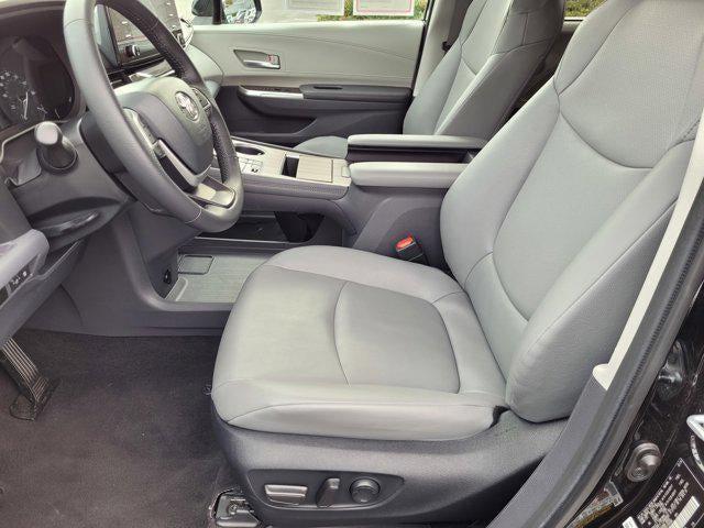 2024 Toyota Sienna XLE 8 Passenger