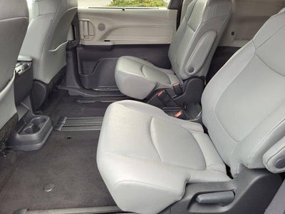 2024 Toyota Sienna XLE 8 Passenger