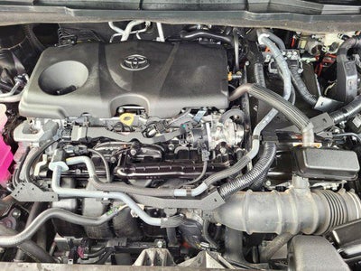 2024 Toyota Sienna XLE 8 Passenger