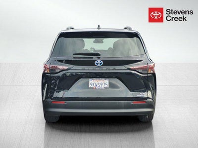2024 Toyota Sienna XLE 8 Passenger