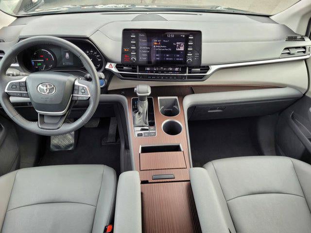2024 Toyota Sienna XLE 8 Passenger
