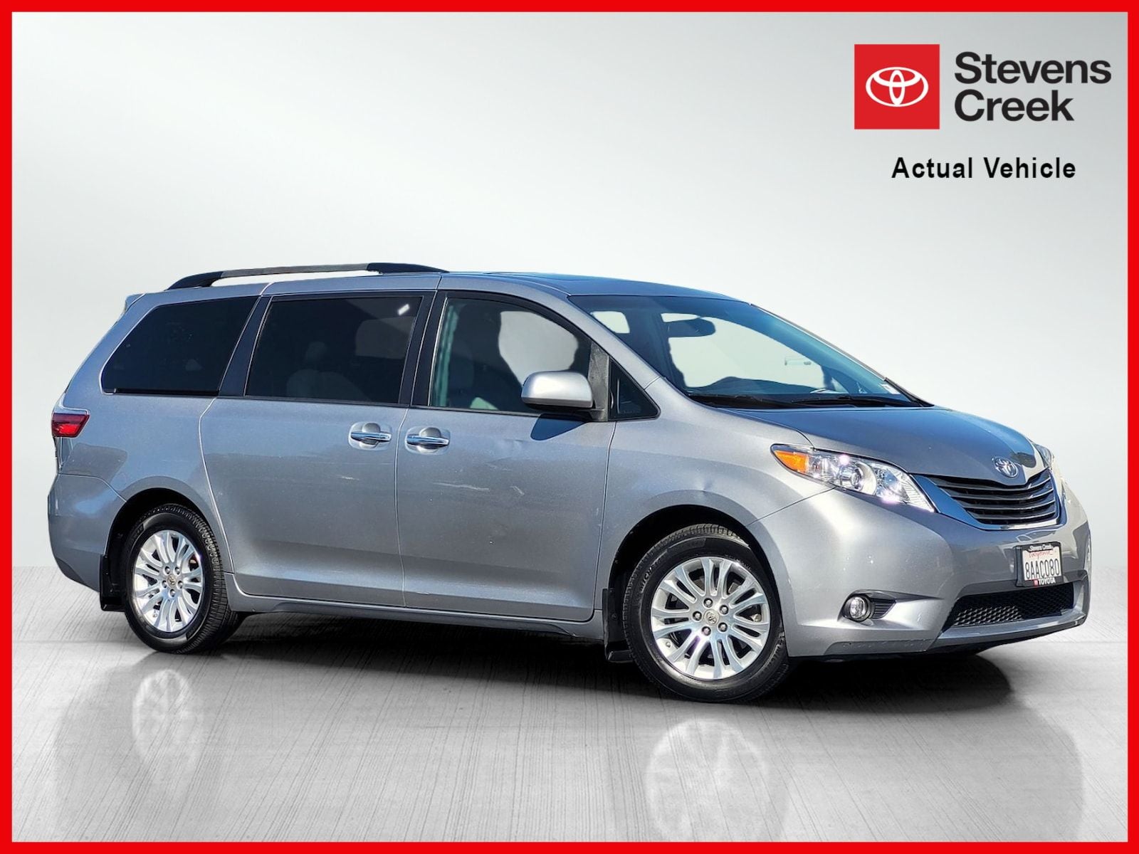 2017 Toyota Sienna XLE 8 Passenger