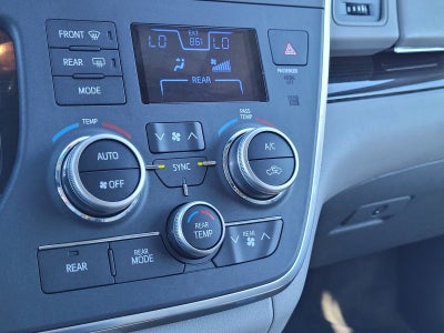 2017 Toyota Sienna XLE 8 Passenger