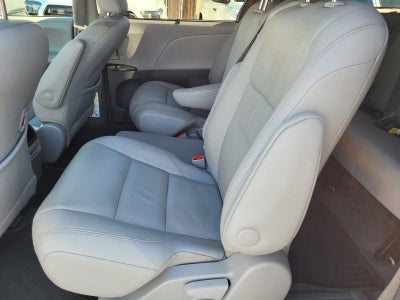 2017 Toyota Sienna XLE 8 Passenger