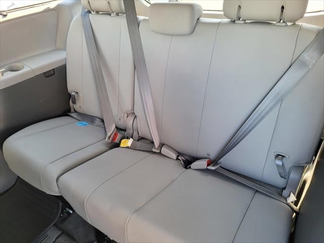 2017 Toyota Sienna XLE 8 Passenger