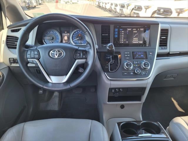 2017 Toyota Sienna XLE 8 Passenger
