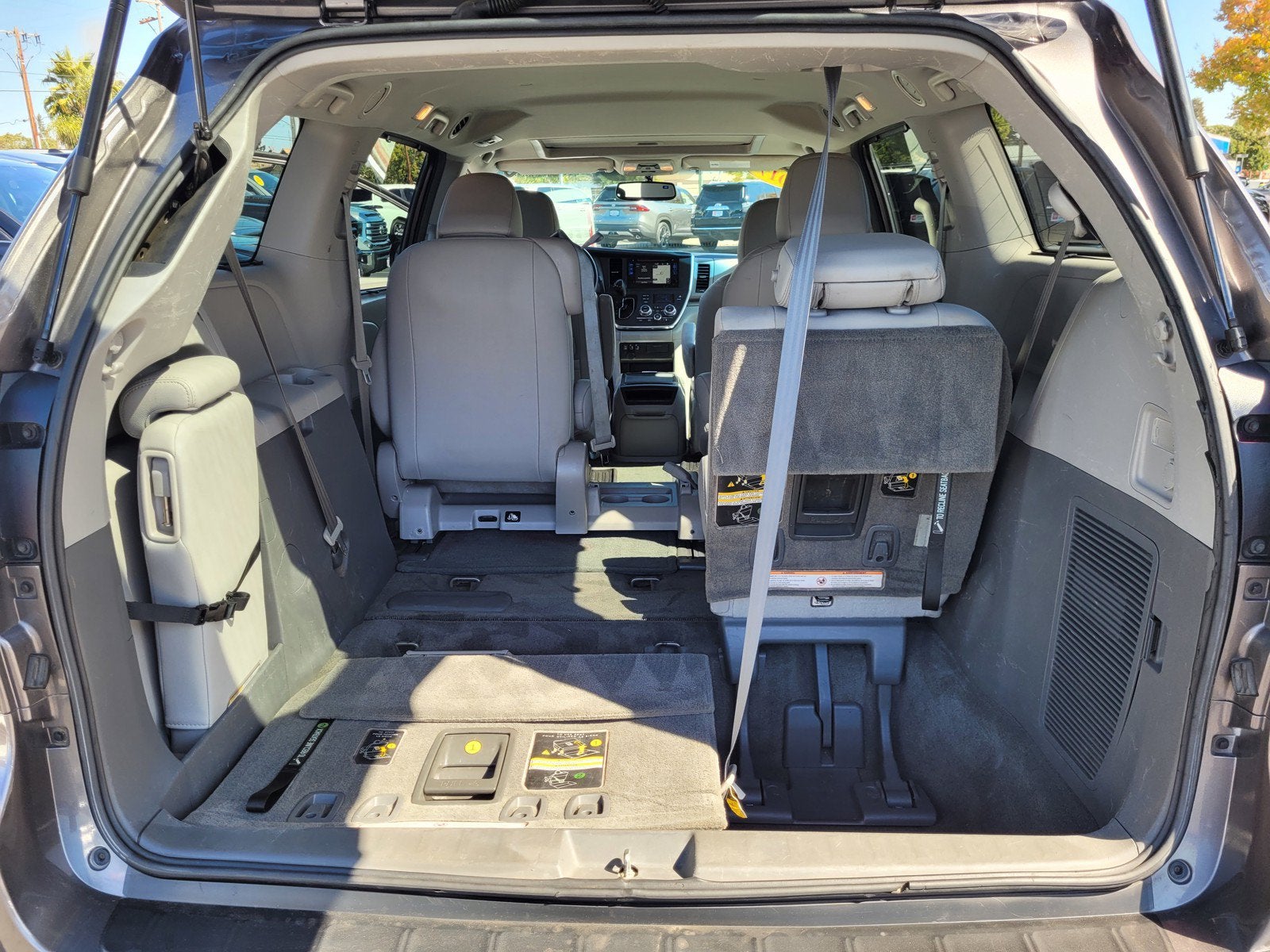 2017 Toyota Sienna XLE 8 Passenger
