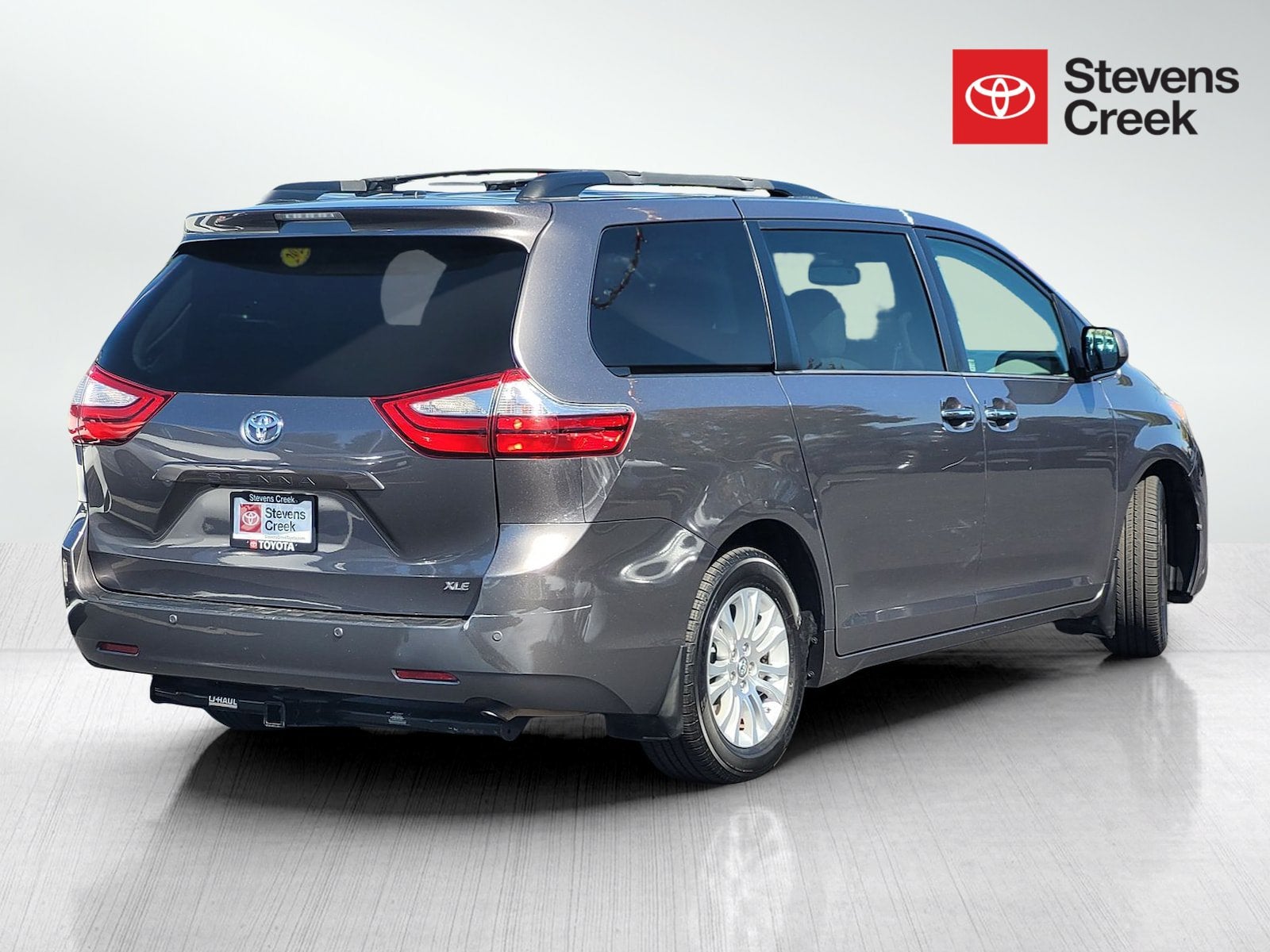2017 Toyota Sienna XLE 8 Passenger